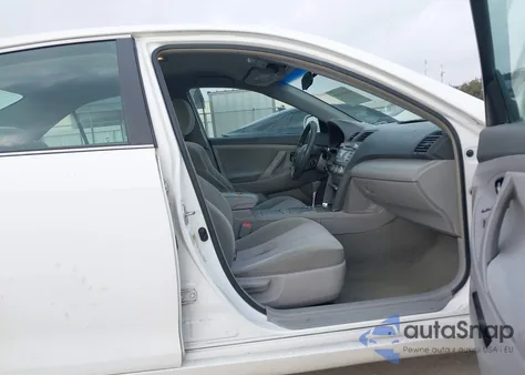 2010 Toyota Camry z USA, uszkodzony, nr VIN 4T1BF3EK6AU539666